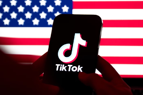 TikTok Ban? अमेरिकी सीनेट ने TikTok विनिवेश-या-प्रतिबंध विधेयक पारित किया। जानिए कैसे ?